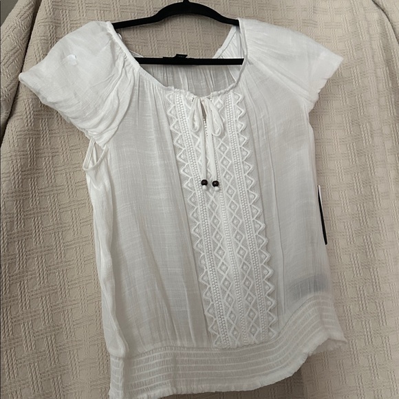 BCX Ivory Blouse with Lace Accents - Picture 1 of 5